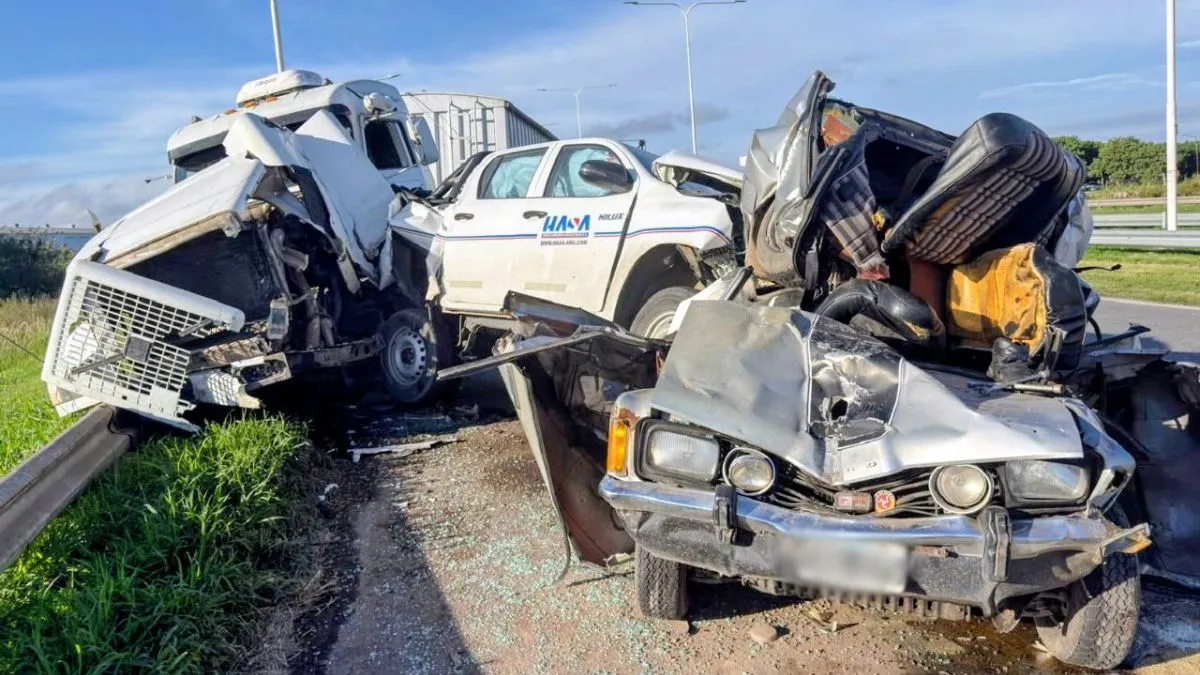 Choque en cadena en la autopista Rosario – Santa Fe: cuatro vehículos involucrados y un trasladado de urgencia